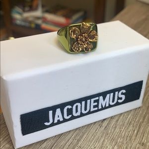 COPY - Jacquemus Green 'La Chevalière' Ring unisex